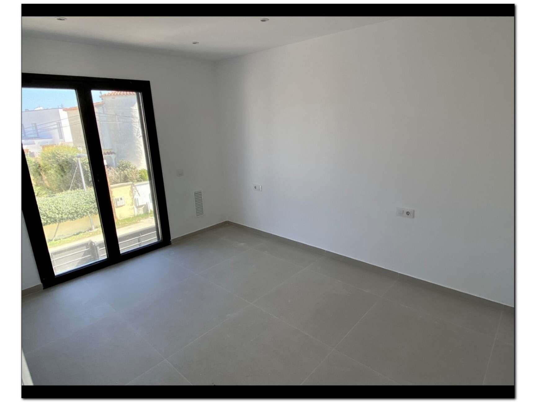 Modern style house under construction for sale in Empuriabrava ( A )