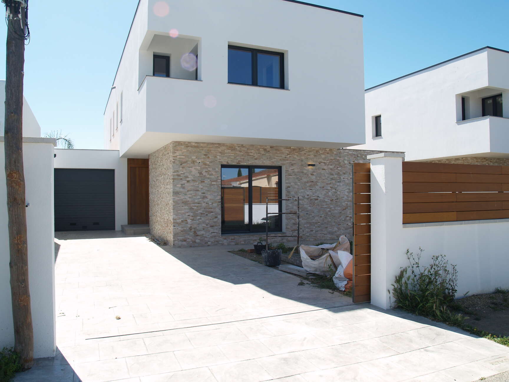 new-moderny-house-wiht-morring-pool-for-sale-in-empuriabrava-670