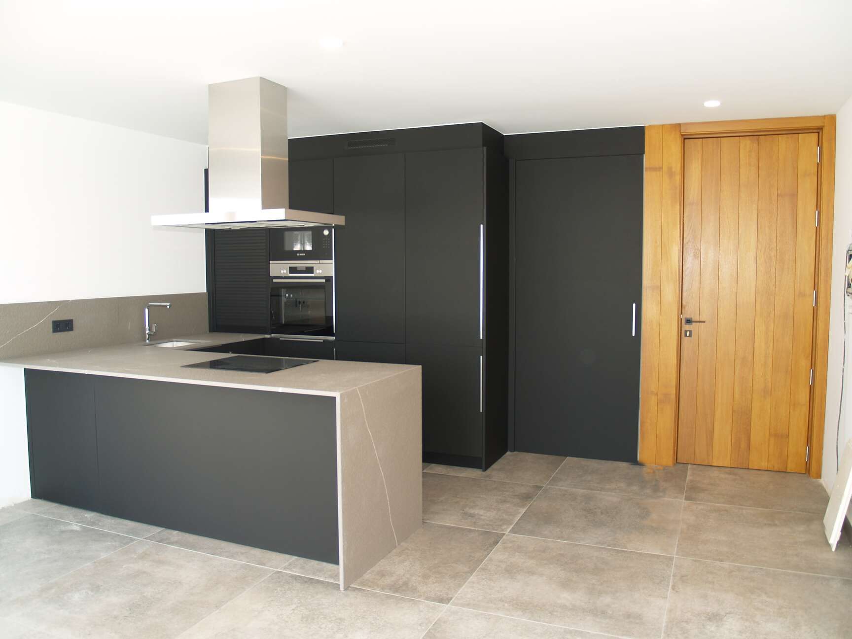 New construction house on the wide channel for sale in Empuriabrava ( A )