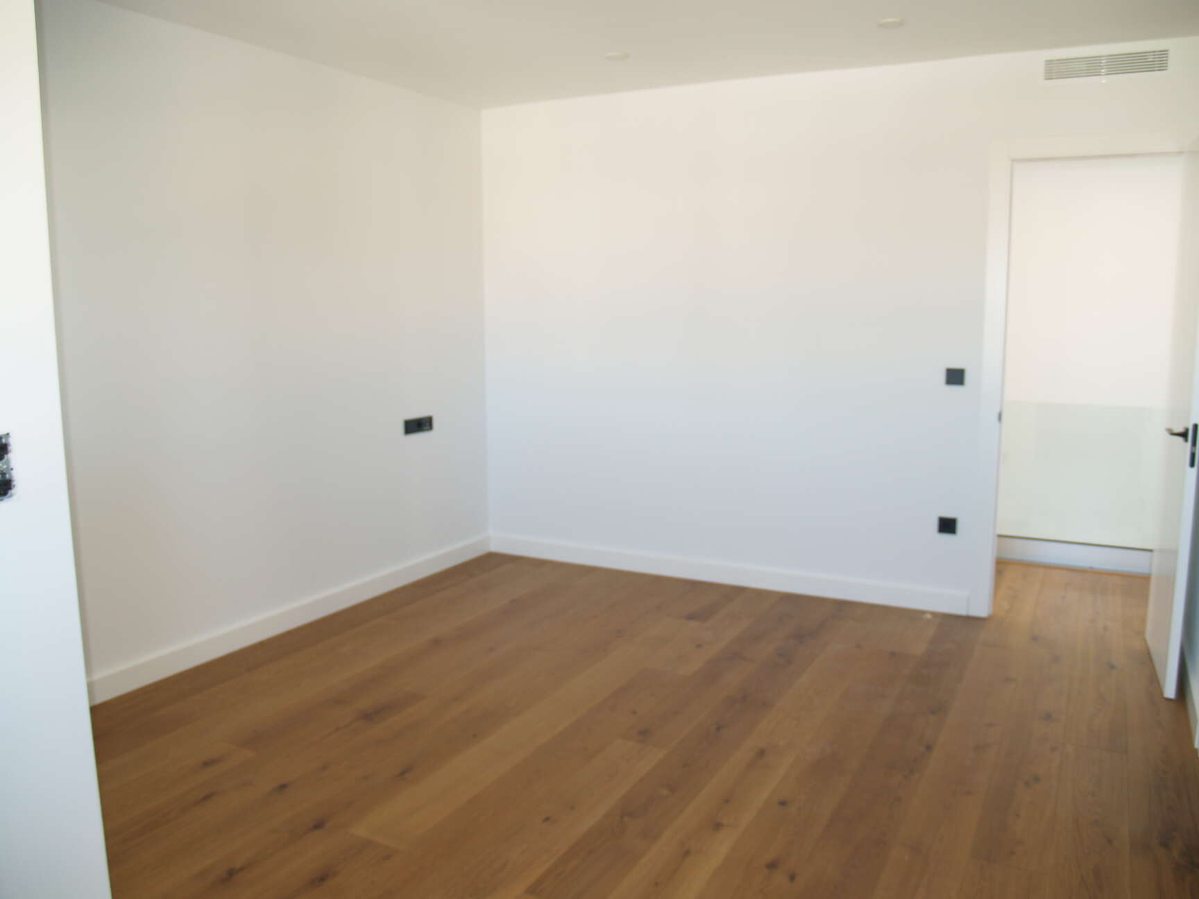 New construction house on the wide channel for sale in Empuriabrava ( A )