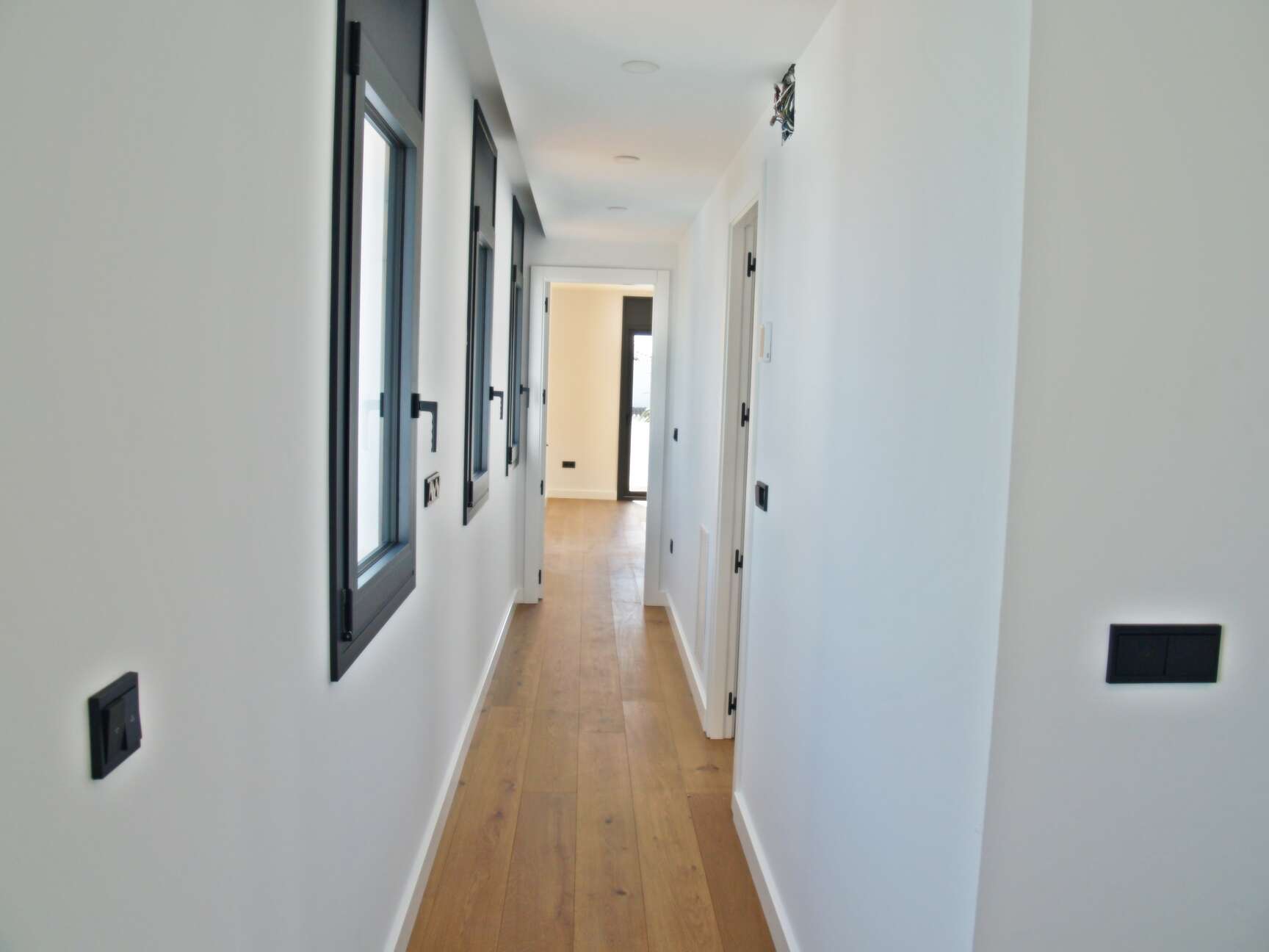 New construction house on the wide channel for sale in Empuriabrava ( A )