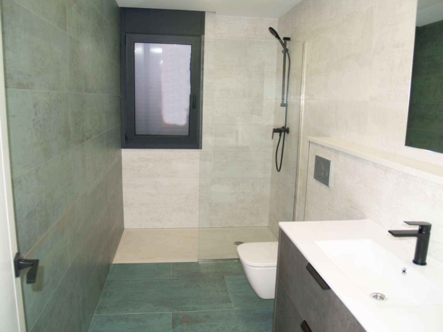 New construction house on the wide channel for sale in Empuriabrava ( A )