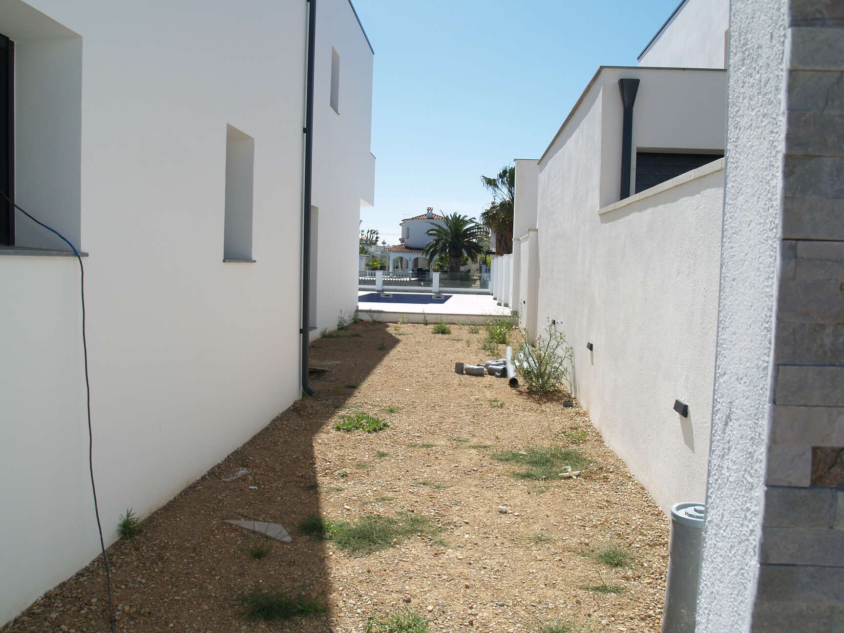 New construction house on the wide channel for sale in Empuriabrava