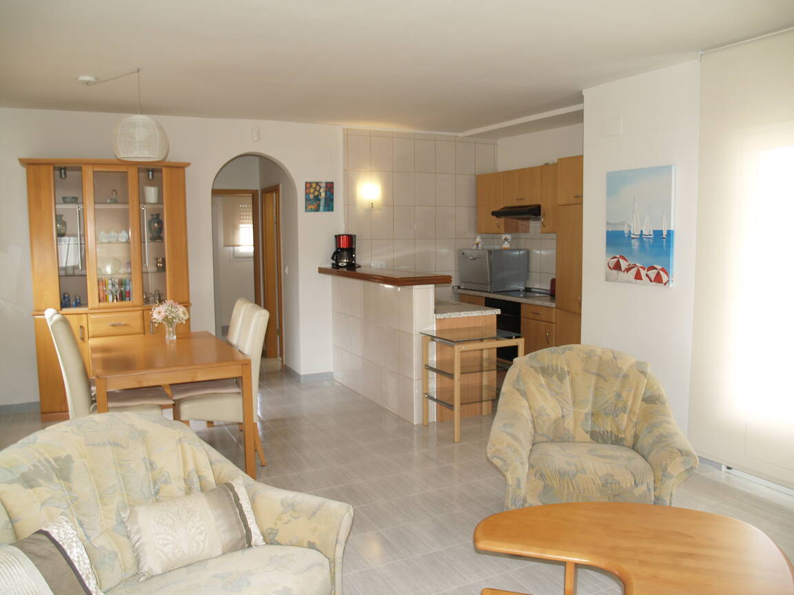 Canal house with independent apartment for sale Empuriabrava