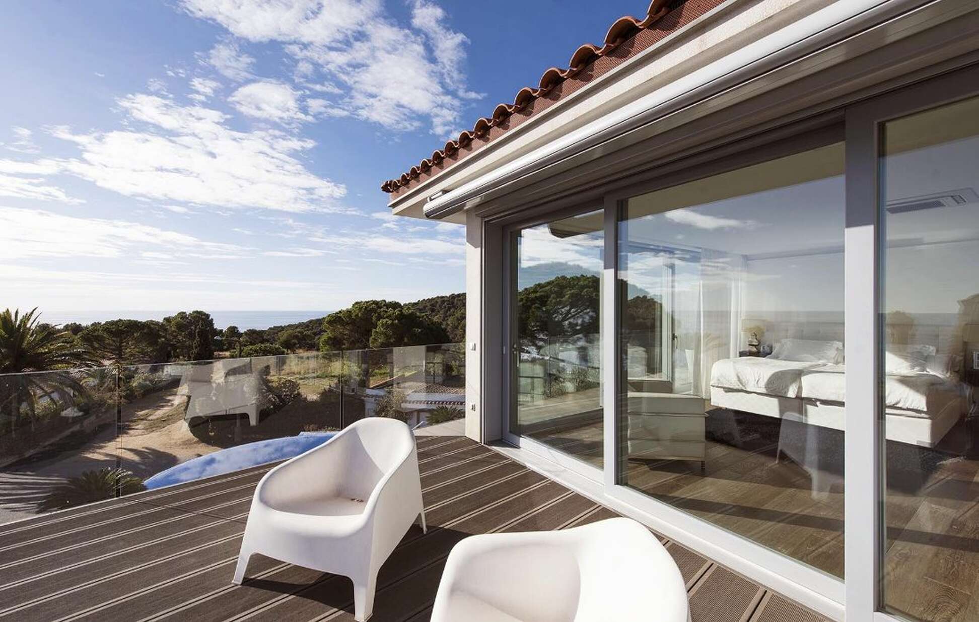 Exclusiva casa con impresionantes vistas al mar en Tossa de Mar, disponible ahora.