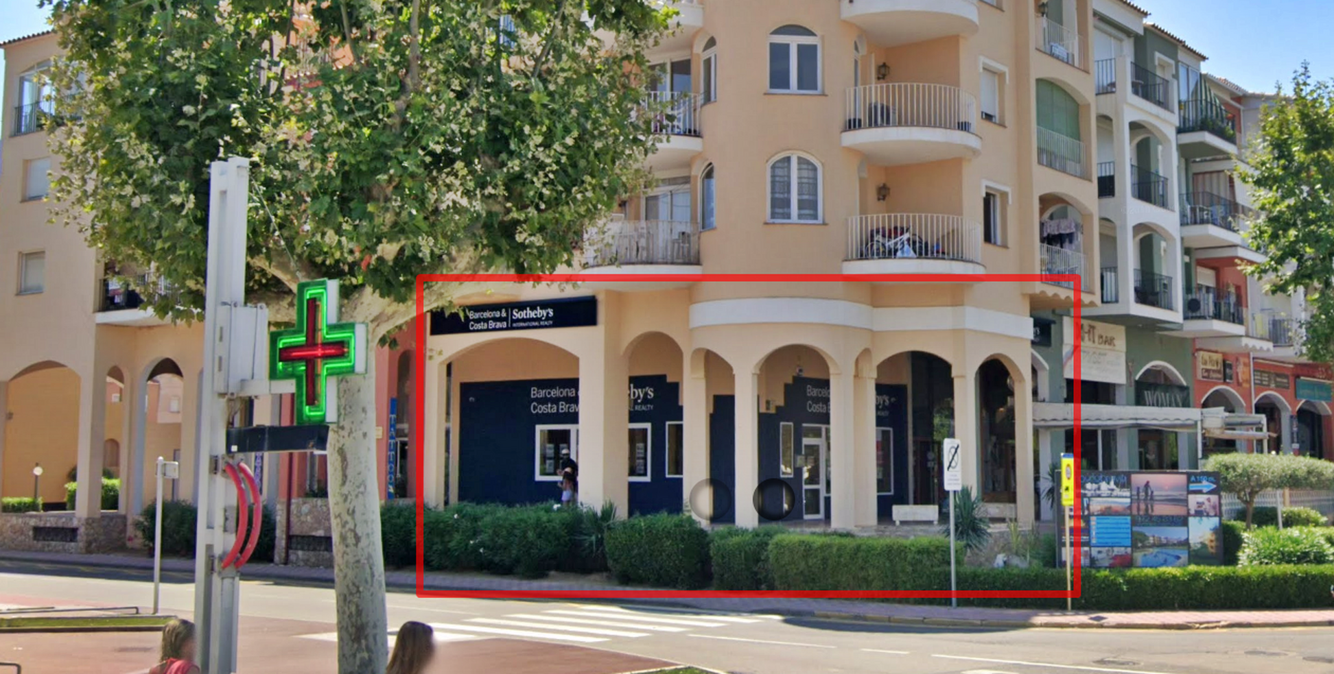 business-premises-for-sale-in-operation-in-downtown-empuriabrava-682