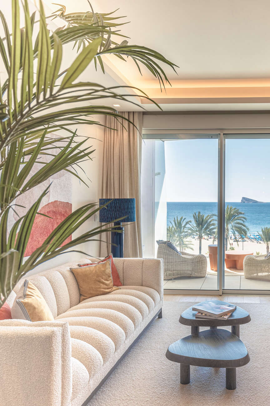 Luxurious beachfront penthouse for sale in Benidorm