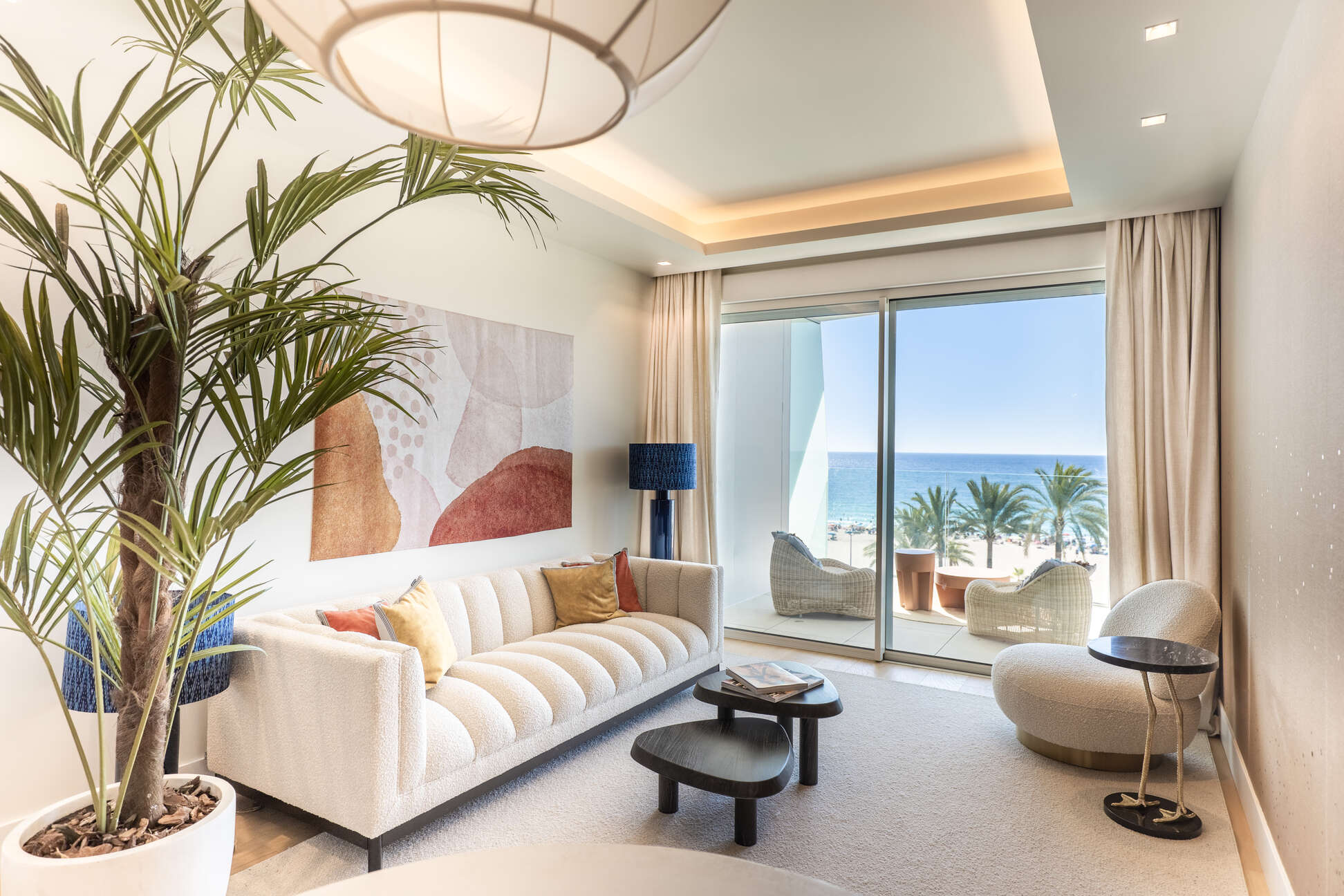 Luxurious beachfront penthouse for sale in Benidorm