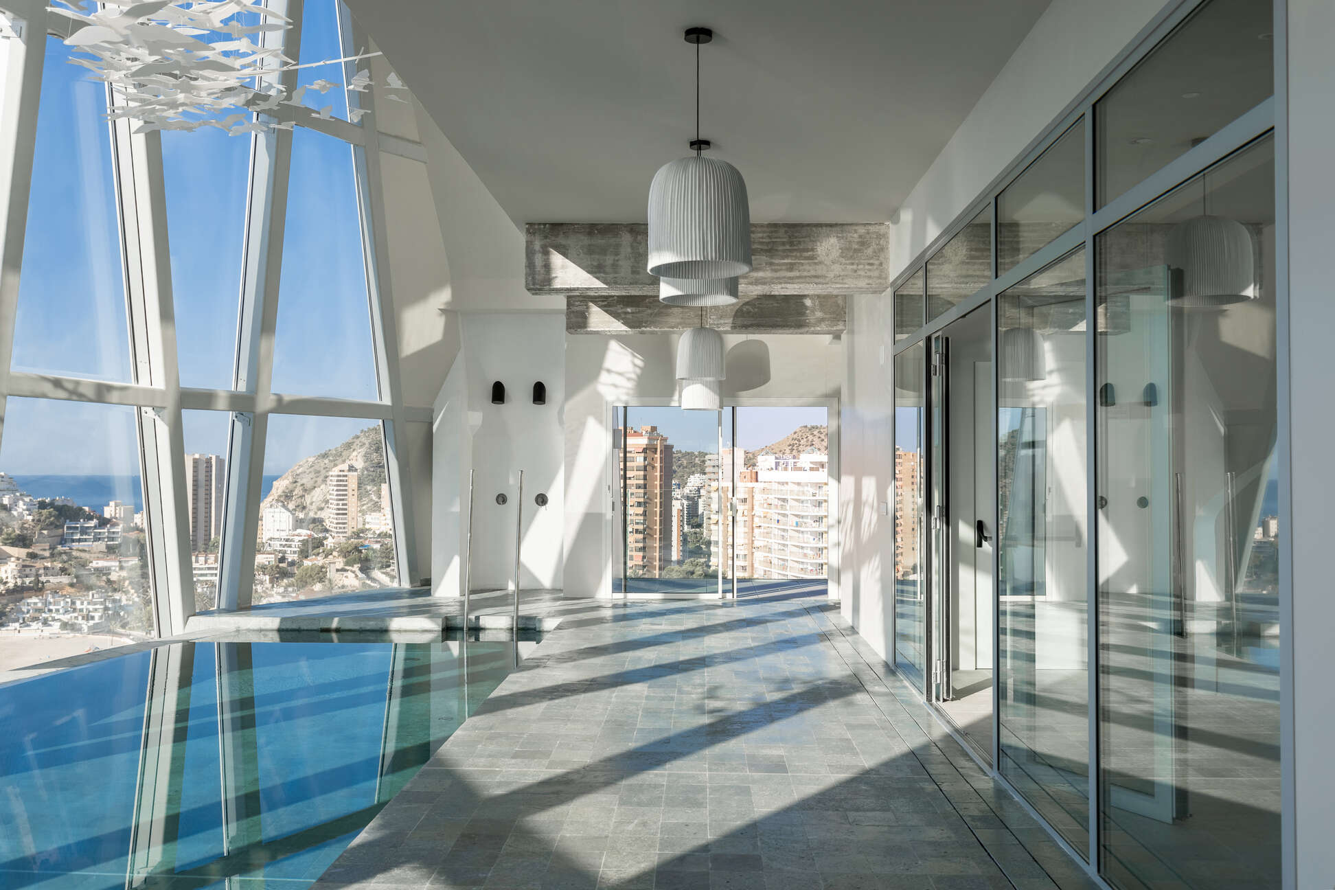 Luxurious beachfront penthouse for sale in Benidorm