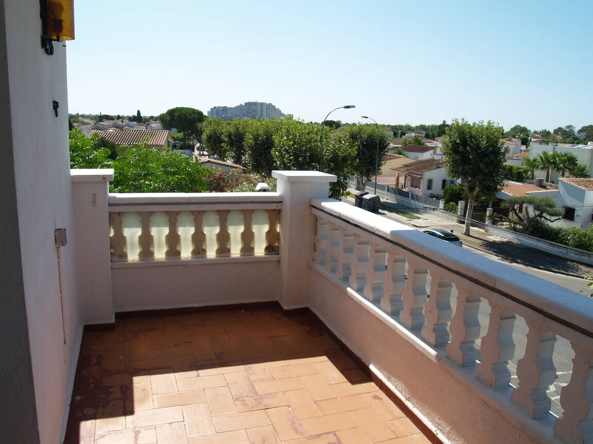 Apartment 600 meters from the beach for sale Empuriabrava