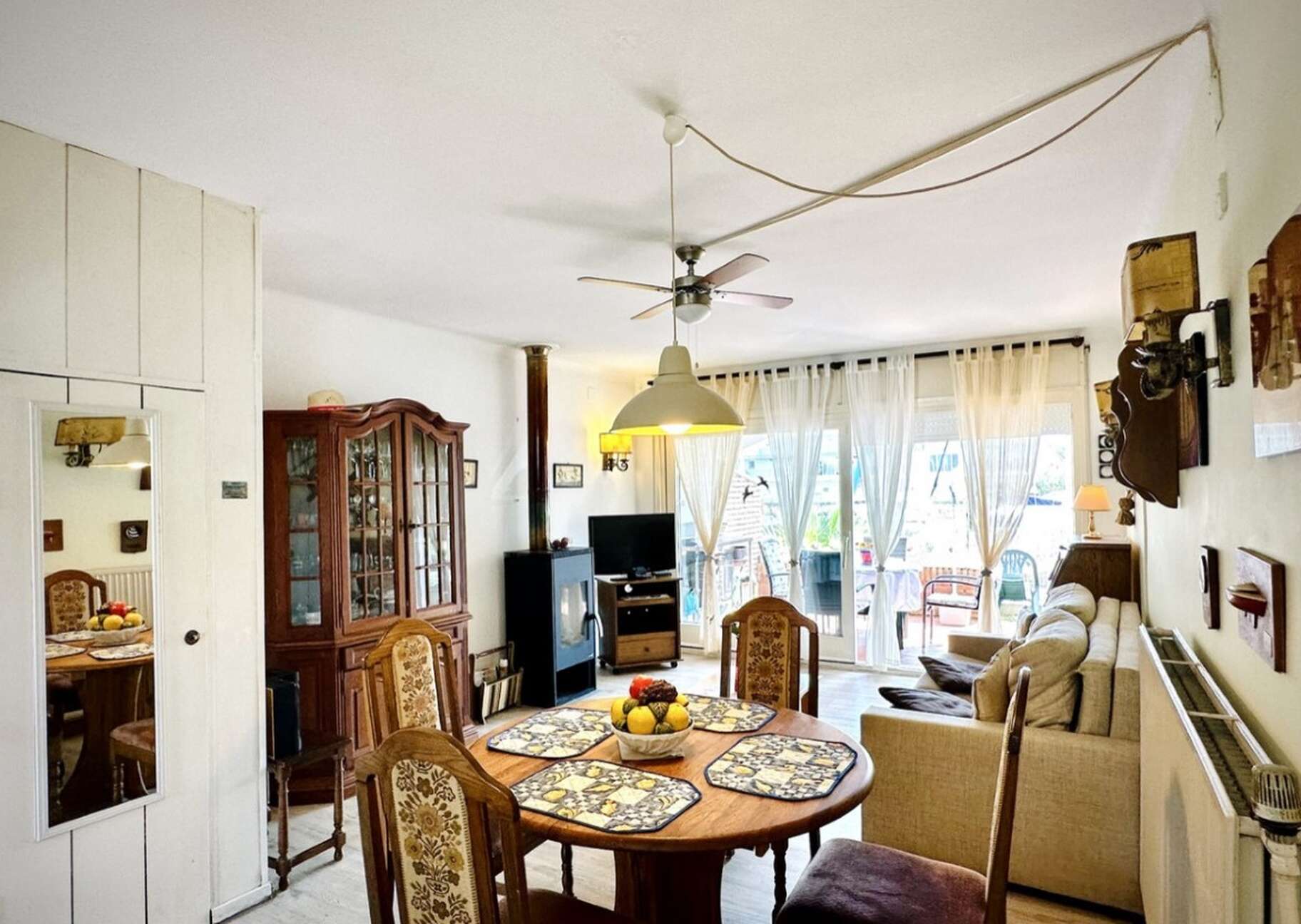 Fisherman-style house with sailboat mooring for sale in Empuriabrava