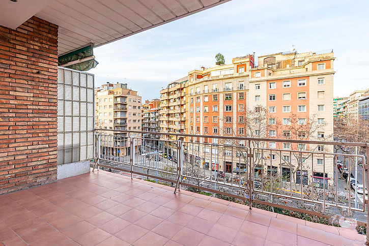 pis-venda-de-banc-oferta-inversio-oportunitat-barcelona-801