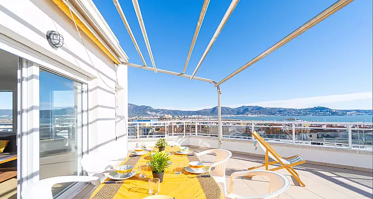 penthouse-mit-meerblick-und-touristenlizenz-zum-verkauf-in-empuriabrava-898