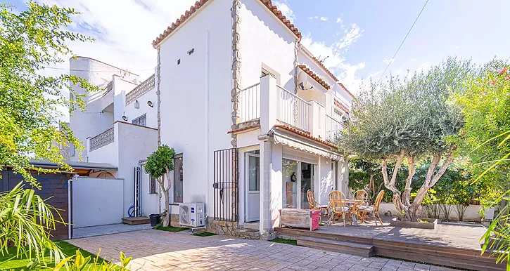 haus-zum-verkauf-in-strandnaehe-in-empuriabrava-902
