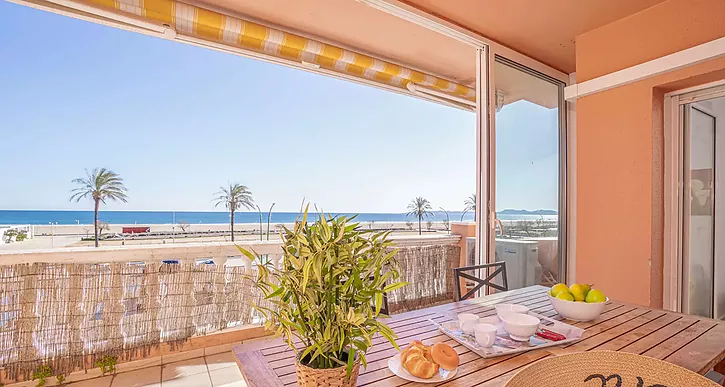 apartment-with-sea-views-and-tourist-license-for-sale-in-empuriabrava-903