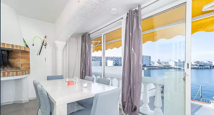 apartament-amb-amarratge-privat-en-venda-a-empuriabrava-906