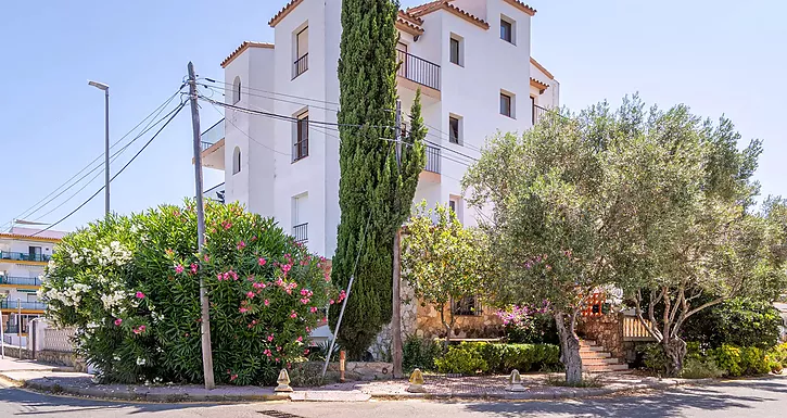 apartment-with-sailboat-mooring-for-sale-in-empuriabrava-708
