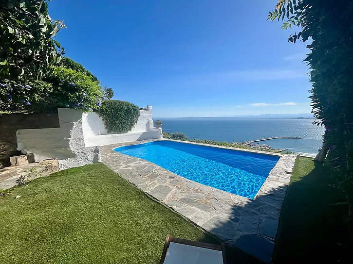 maison-moderne-avec-vue-sur-la-mediterranee-a-vendre-a-puig-rom-roses-921