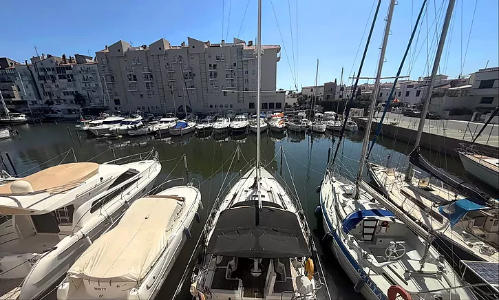 maison-de-pecheur-avec-amarrage-voilier-avant-ponts-a-vendre-empuriabrava-974