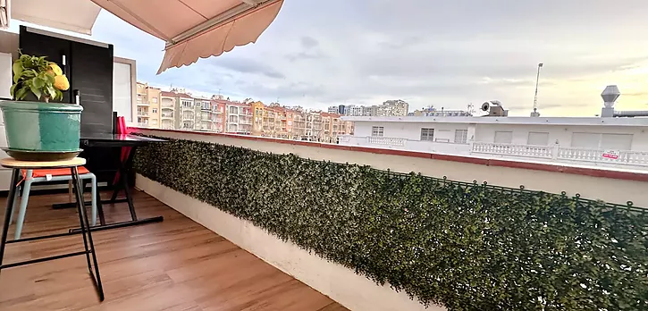 bonic-apartament-reformat-en-venda-a-empuriabrava-981