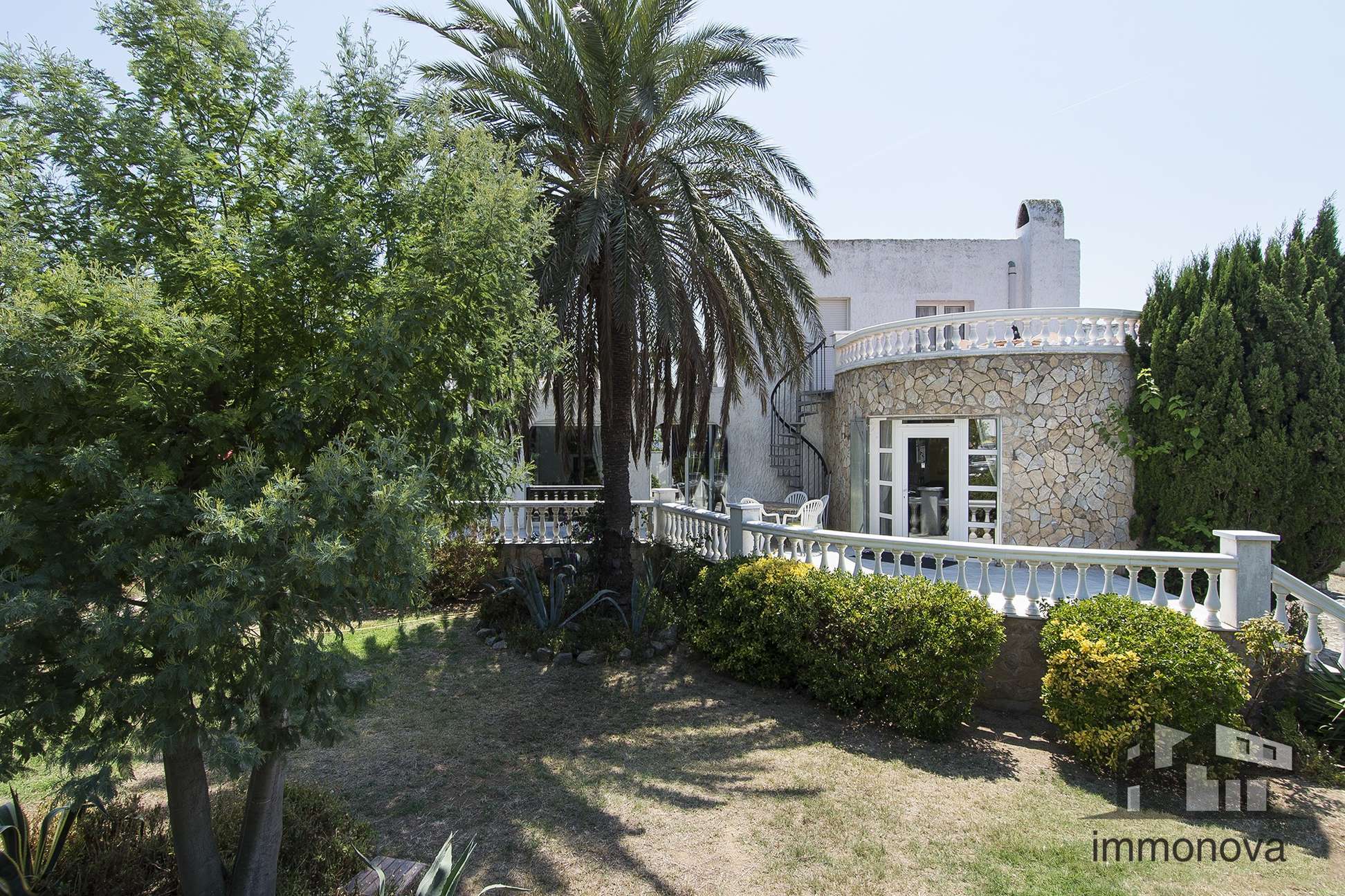 Haus im Zentrum 100 Meter vom Strand entfernt zu verkaufen Empuriabrava