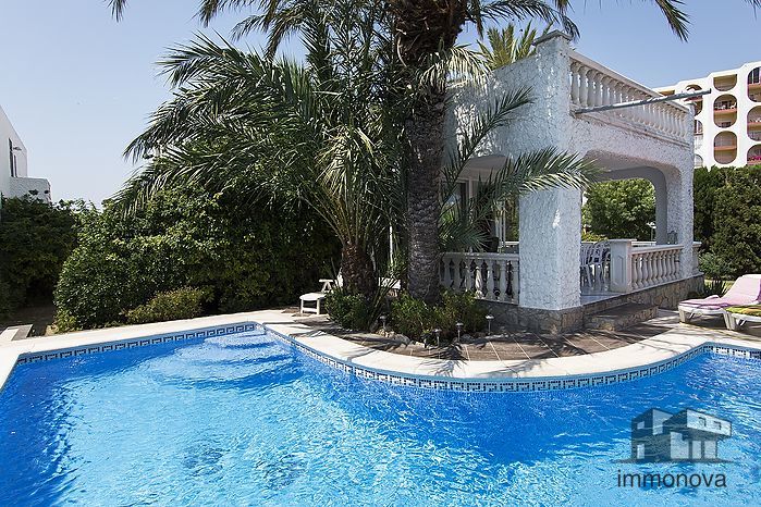 Maison dans le centre à 100 mètres de la plage à vendre Empuriabrava